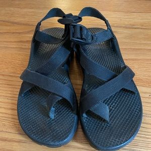 Women’s Chacos, black size 8